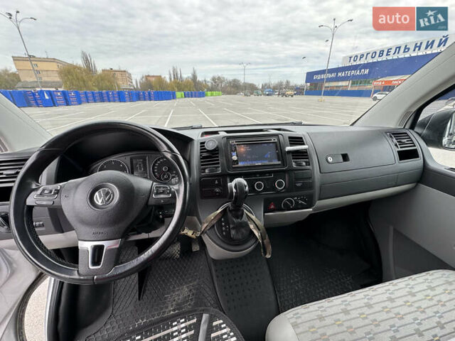 Серый Фольксваген Transporter, объемом двигателя 1.97 л и пробегом 304 тыс. км за 16000 $, фото 10 на Automoto.ua
