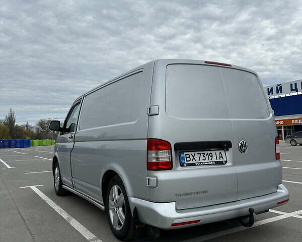Серый Фольксваген Transporter, объемом двигателя 1.97 л и пробегом 304 тыс. км за 16000 $, фото 21 на Automoto.ua