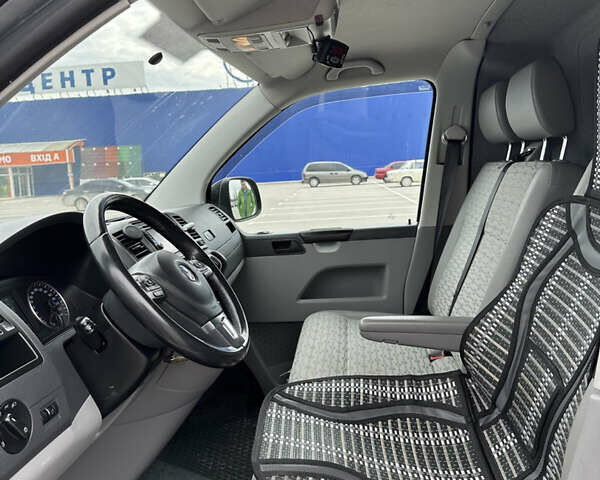 Серый Фольксваген Transporter, объемом двигателя 1.97 л и пробегом 304 тыс. км за 16000 $, фото 27 на Automoto.ua