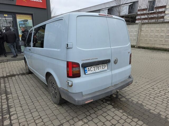 Серый Фольксваген Transporter, объемом двигателя 2.5 л и пробегом 300 тыс. км за 5000 $, фото 2 на Automoto.ua