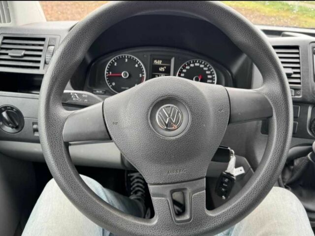 Серый Фольксваген Transporter, объемом двигателя 2 л и пробегом 219 тыс. км за 21000 $, фото 6 на Automoto.ua