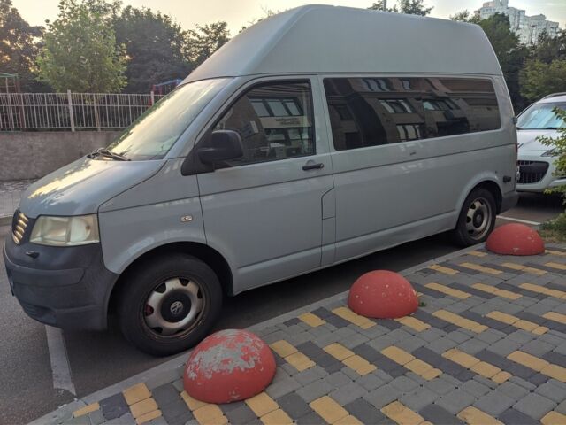 Серый Фольксваген Transporter, объемом двигателя 2.5 л и пробегом 382 тыс. км за 8500 $, фото 3 на Automoto.ua