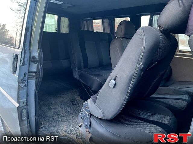 Серый Фольксваген Transporter, объемом двигателя 2.5 л и пробегом 506 тыс. км за 6500 $, фото 7 на Automoto.ua