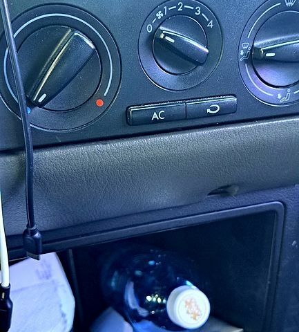 Серый Фольксваген Transporter, объемом двигателя 2.5 л и пробегом 368 тыс. км за 10400 $, фото 2 на Automoto.ua