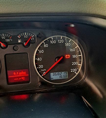 Серый Фольксваген Transporter, объемом двигателя 2.5 л и пробегом 368 тыс. км за 10400 $, фото 6 на Automoto.ua