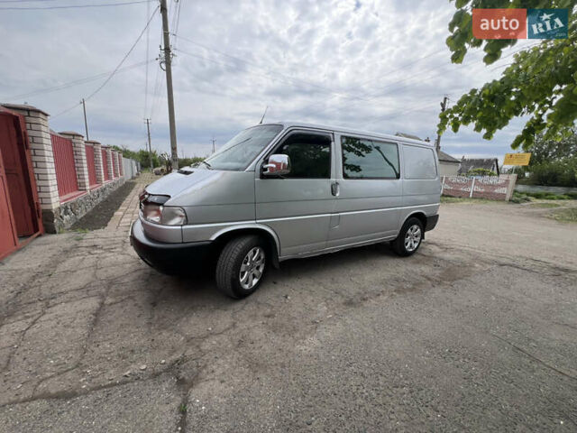 Серый Фольксваген Transporter, объемом двигателя 2.5 л и пробегом 352 тыс. км за 7000 $, фото 1 на Automoto.ua