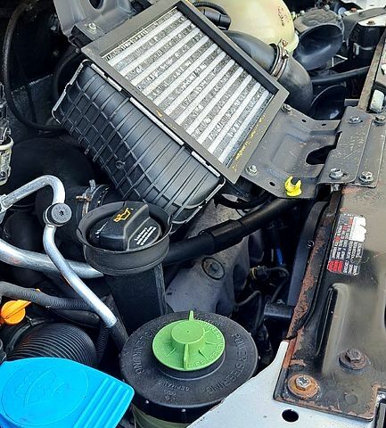 Серый Фольксваген Transporter, объемом двигателя 2.5 л и пробегом 368 тыс. км за 10400 $, фото 1 на Automoto.ua