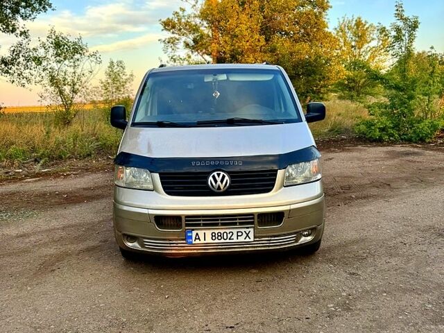 Серый Фольксваген Transporter, объемом двигателя 2.5 л и пробегом 470 тыс. км за 7999 $, фото 1 на Automoto.ua