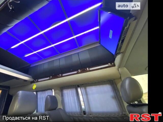 Серый Фольксваген Transporter, объемом двигателя 2.5 л и пробегом 310 тыс. км за 9300 $, фото 1 на Automoto.ua