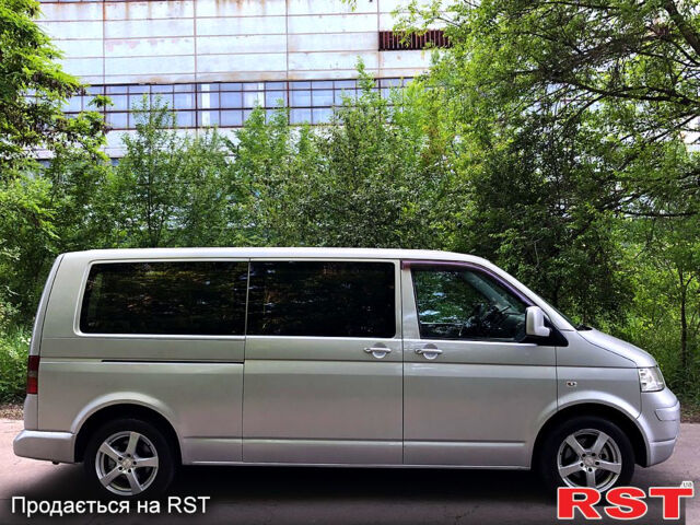 Серый Фольксваген Transporter, объемом двигателя 2.5 л и пробегом 265 тыс. км за 8800 $, фото 1 на Automoto.ua