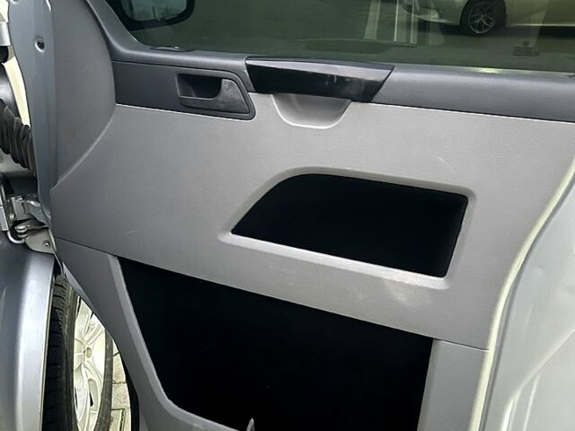 Фольксваген Transporter 2007 у Миколаєві на Automoto.ua Сірий Фольксваген Transporter, об'ємом двигуна 2.5 л та пробігом 300 тис. км за 7300 $, фото 12 на Automoto.ua