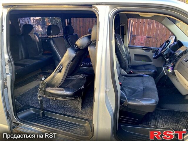 Серый Фольксваген Transporter, объемом двигателя 2.5 л и пробегом 320 тыс. км за 8700 $, фото 7 на Automoto.ua