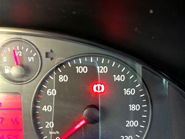 Фольксваген Transporter 2008 в Киеве на Automoto.ua Серый Фольксваген Transporter, объемом двигателя 2.5 л и пробегом 382 тыс. км за 9000 $, фото 8 на Automoto.ua