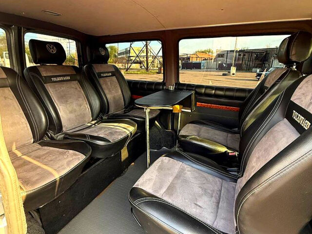 Серый Фольксваген Transporter, объемом двигателя 2.5 л и пробегом 300 тыс. км за 8750 $, фото 9 на Automoto.ua