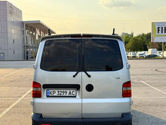 Серый Фольксваген Transporter, объемом двигателя 2.5 л и пробегом 300 тыс. км за 8750 $, фото 2 на Automoto.ua