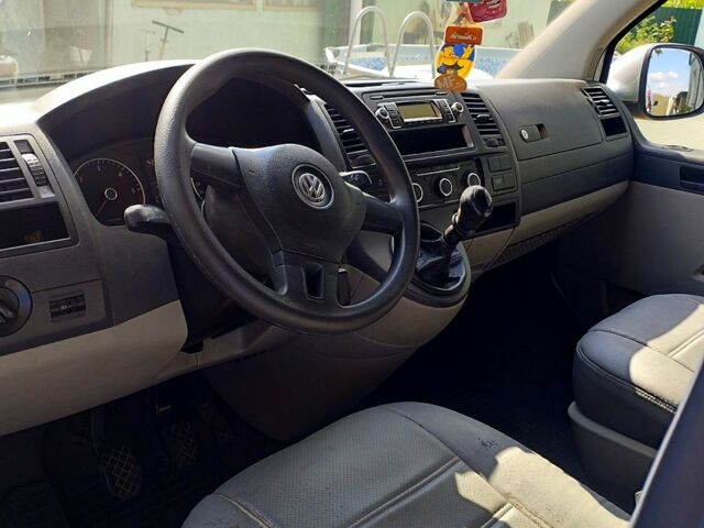 Сірий Фольксваген Transporter, об'ємом двигуна 2 л та пробігом 260 тис. км за 7500 $, фото 2 на Automoto.ua