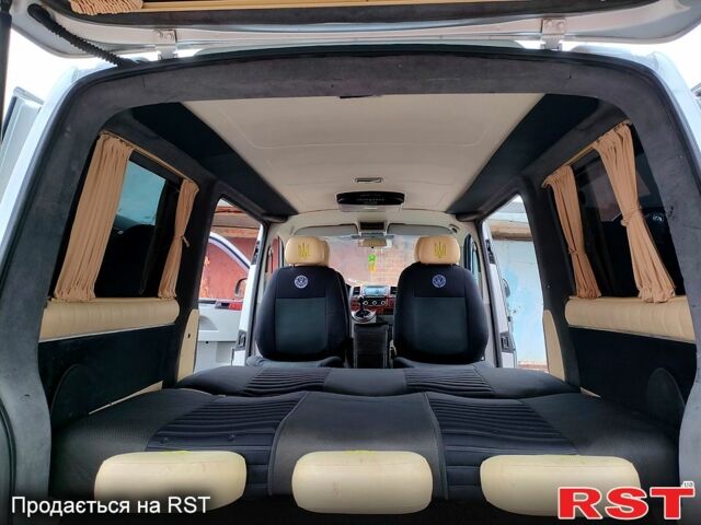 Серый Фольксваген Transporter, объемом двигателя 2 л и пробегом 300 тыс. км за 12399 $, фото 8 на Automoto.ua