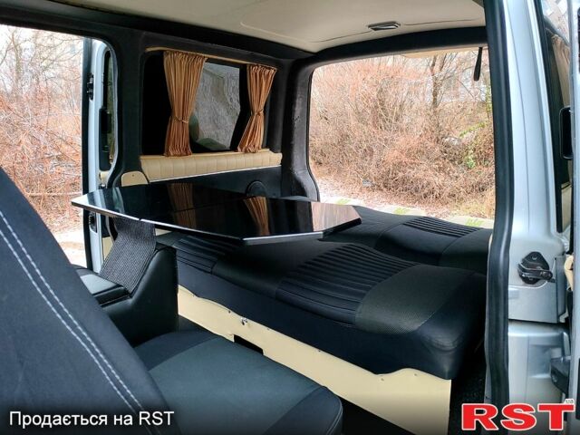 Серый Фольксваген Transporter, объемом двигателя 2 л и пробегом 300 тыс. км за 12399 $, фото 7 на Automoto.ua