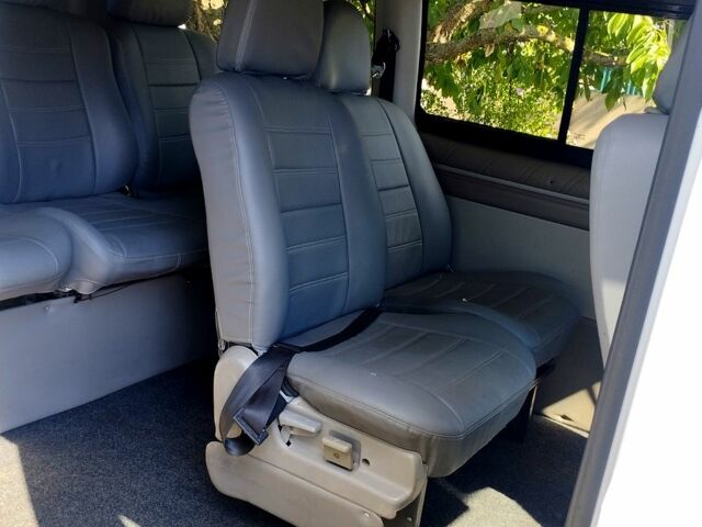 Сірий Фольксваген Transporter, об'ємом двигуна 2 л та пробігом 260 тис. км за 7500 $, фото 1 на Automoto.ua