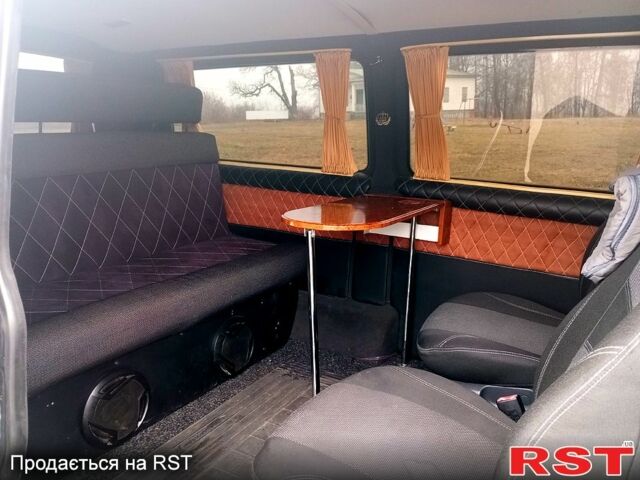 Серый Фольксваген Transporter, объемом двигателя 2 л и пробегом 212 тыс. км за 14499 $, фото 6 на Automoto.ua