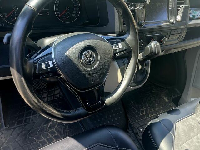 Серый Фольксваген Transporter, объемом двигателя 2 л и пробегом 260 тыс. км за 26300 $, фото 1 на Automoto.ua