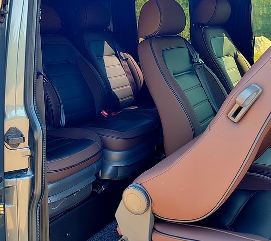Сірий Фольксваген Transporter, об'ємом двигуна 2 л та пробігом 248 тис. км за 36000 $, фото 9 на Automoto.ua