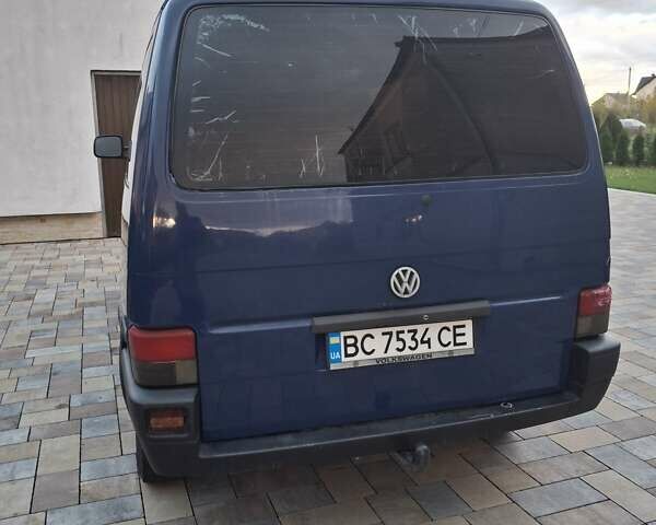 Синій Фольксваген Transporter, об'ємом двигуна 2.37 л та пробігом 745 тис. км за 3500 $, фото 1 на Automoto.ua