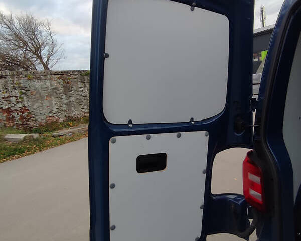 Синий Фольксваген Transporter, объемом двигателя 1.97 л и пробегом 88 тыс. км за 19950 $, фото 11 на Automoto.ua