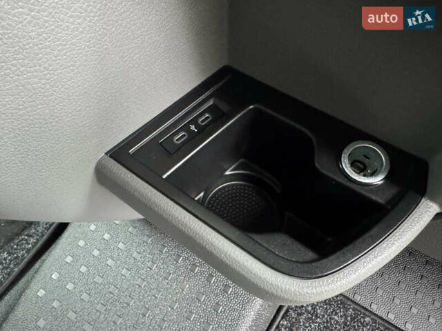 Синий Фольксваген Transporter, объемом двигателя 1.97 л и пробегом 207 тыс. км за 23999 $, фото 72 на Automoto.ua