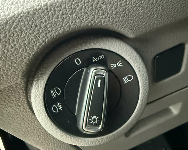 Синій Фольксваген Transporter, об'ємом двигуна 2 л та пробігом 149 тис. км за 33999 $, фото 89 на Automoto.ua