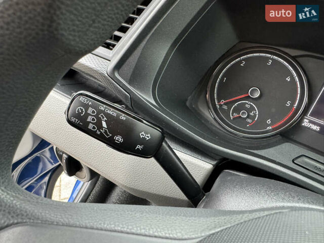 Синий Фольксваген Transporter, объемом двигателя 1.97 л и пробегом 207 тыс. км за 23999 $, фото 90 на Automoto.ua