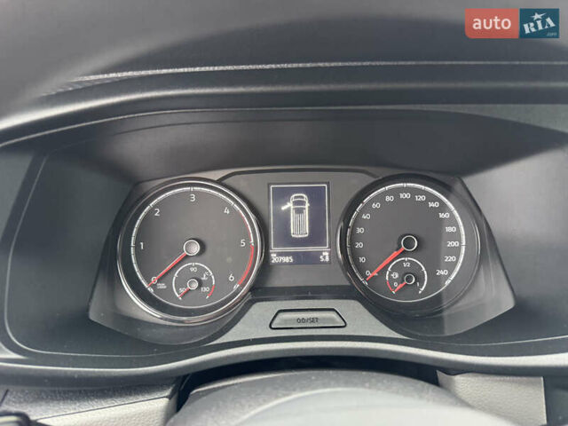 Синий Фольксваген Transporter, объемом двигателя 1.97 л и пробегом 207 тыс. км за 23999 $, фото 51 на Automoto.ua