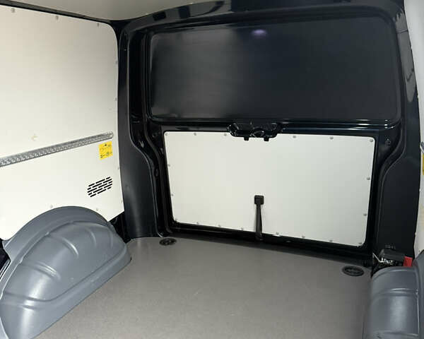 Синій Фольксваген Transporter, об'ємом двигуна 2 л та пробігом 149 тис. км за 33999 $, фото 139 на Automoto.ua