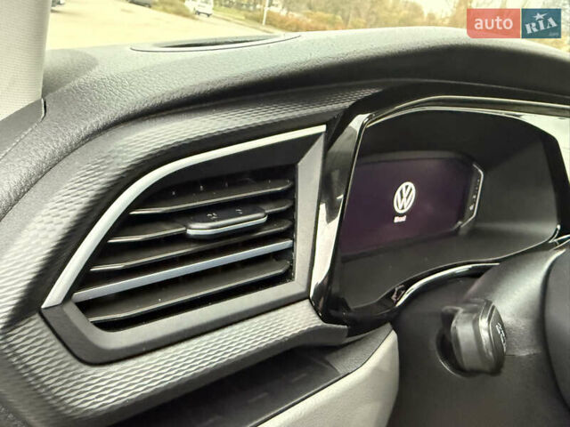 Синій Фольксваген Transporter, об'ємом двигуна 2 л та пробігом 149 тис. км за 33999 $, фото 92 на Automoto.ua