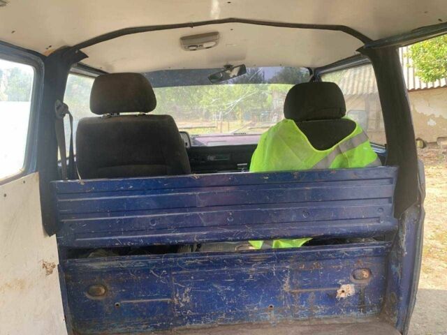 Синій Фольксваген Transporter, об'ємом двигуна 1.6 л та пробігом 400 тис. км за 1906 $, фото 12 на Automoto.ua