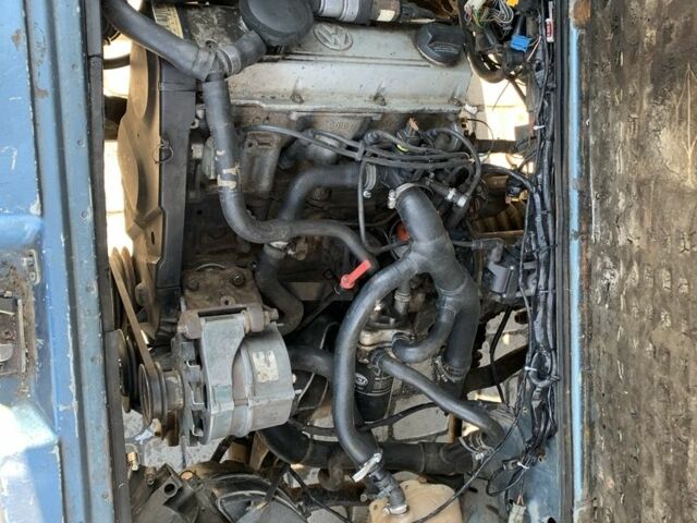 Синій Фольксваген Transporter, об'ємом двигуна 2.1 л та пробігом 100 тис. км за 3800 $, фото 7 на Automoto.ua