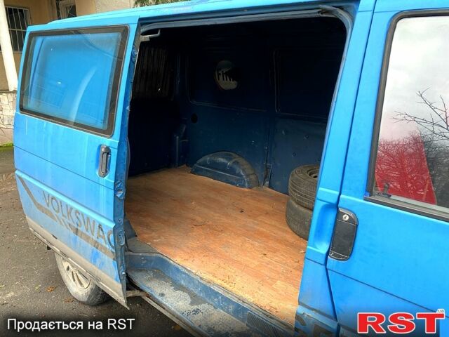 Синий Фольксваген Transporter, объемом двигателя 2 л и пробегом 0 тыс. км за 3000 $, фото 2 на Automoto.ua