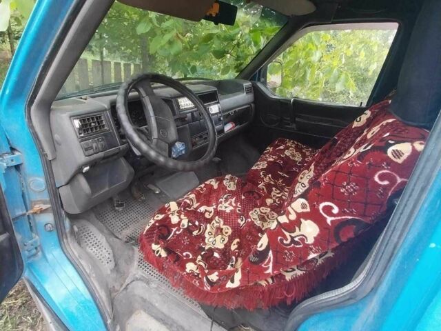 Синій Фольксваген Transporter, об'ємом двигуна 2.4 л та пробігом 643 тис. км за 2300 $, фото 6 на Automoto.ua