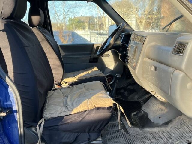 Синий Фольксваген Transporter, объемом двигателя 2.5 л и пробегом 569 тыс. км за 1500 $, фото 7 на Automoto.ua