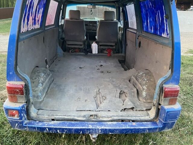 Синий Фольксваген Transporter, объемом двигателя 2.4 л и пробегом 10 тыс. км за 3000 $, фото 6 на Automoto.ua