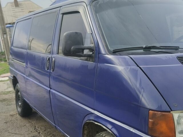 Синій Фольксваген Transporter, об'ємом двигуна 2.4 л та пробігом 383 тис. км за 4000 $, фото 2 на Automoto.ua