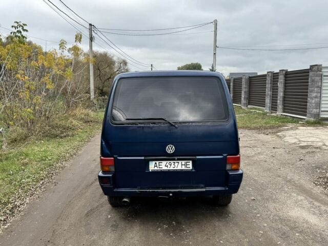 Синий Фольксваген Transporter, объемом двигателя 1.9 л и пробегом 450 тыс. км за 4200 $, фото 2 на Automoto.ua