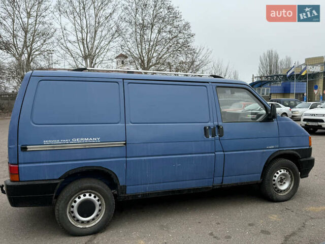 Синий Фольксваген Transporter, объемом двигателя 2.37 л и пробегом 300 тыс. км за 3000 $, фото 1 на Automoto.ua