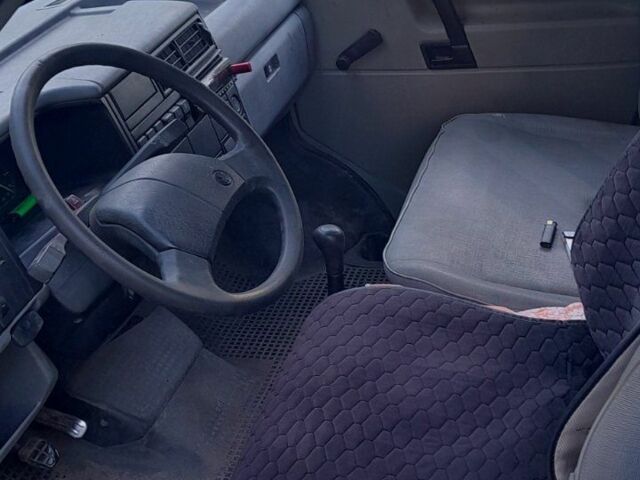 Синий Фольксваген Transporter, объемом двигателя 1.9 л и пробегом 320 тыс. км за 4200 $, фото 3 на Automoto.ua