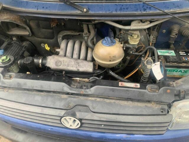 Синий Фольксваген Transporter, объемом двигателя 2.4 л и пробегом 350 тыс. км за 3200 $, фото 9 на Automoto.ua