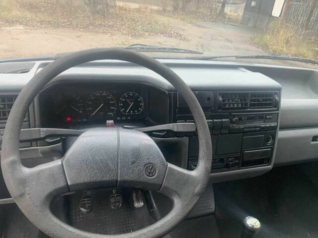 Синий Фольксваген Transporter, объемом двигателя 2.4 л и пробегом 350 тыс. км за 3200 $, фото 7 на Automoto.ua