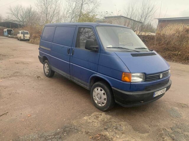 Синий Фольксваген Transporter, объемом двигателя 2.4 л и пробегом 350 тыс. км за 3200 $, фото 1 на Automoto.ua