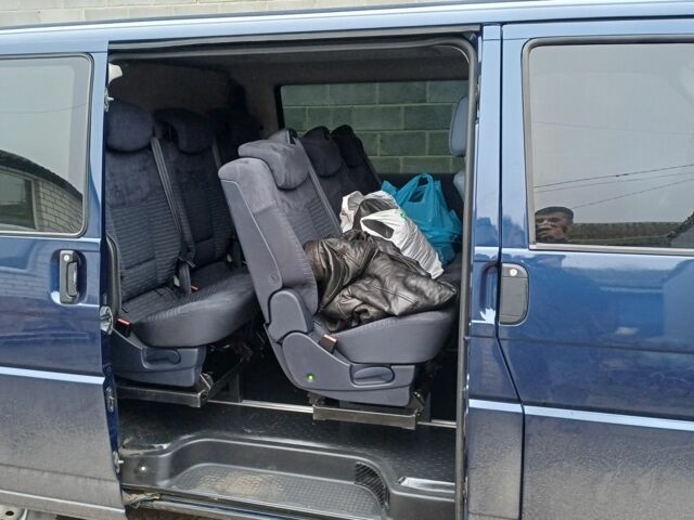 Синий Фольксваген Transporter, объемом двигателя 2.5 л и пробегом 480 тыс. км за 8500 $, фото 12 на Automoto.ua