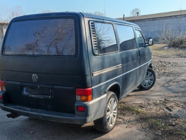 Синий Фольксваген Transporter, объемом двигателя 0 л и пробегом 250 тыс. км за 3950 $, фото 1 на Automoto.ua