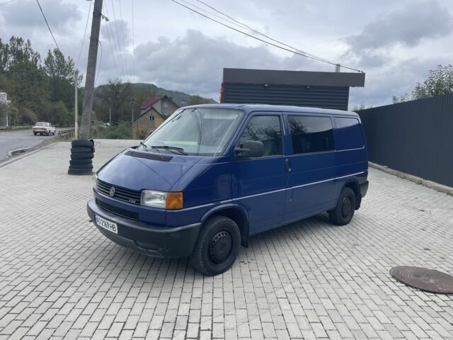 Синий Фольксваген Transporter, объемом двигателя 2.5 л и пробегом 300 тыс. км за 4400 $, фото 1 на Automoto.ua
